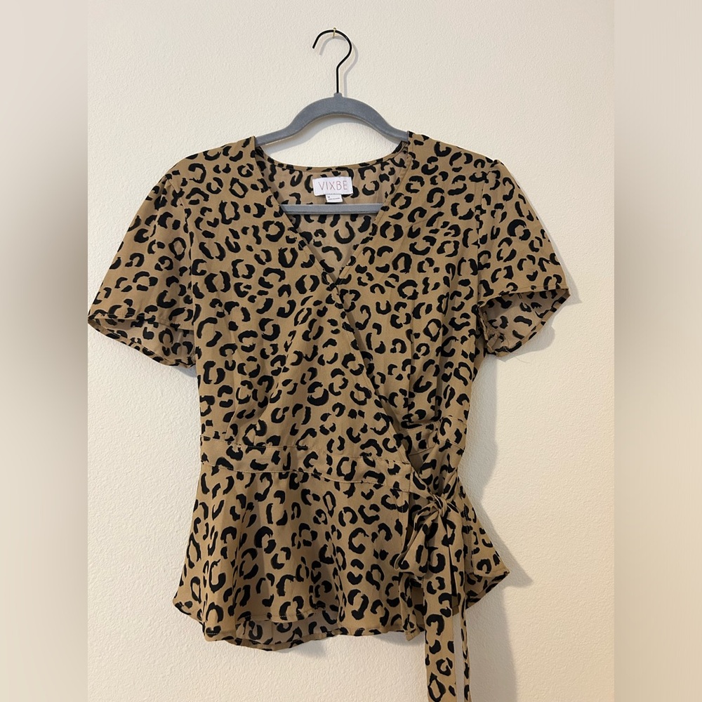 Vixbe cheetah print short sleeve blouse | Size medium